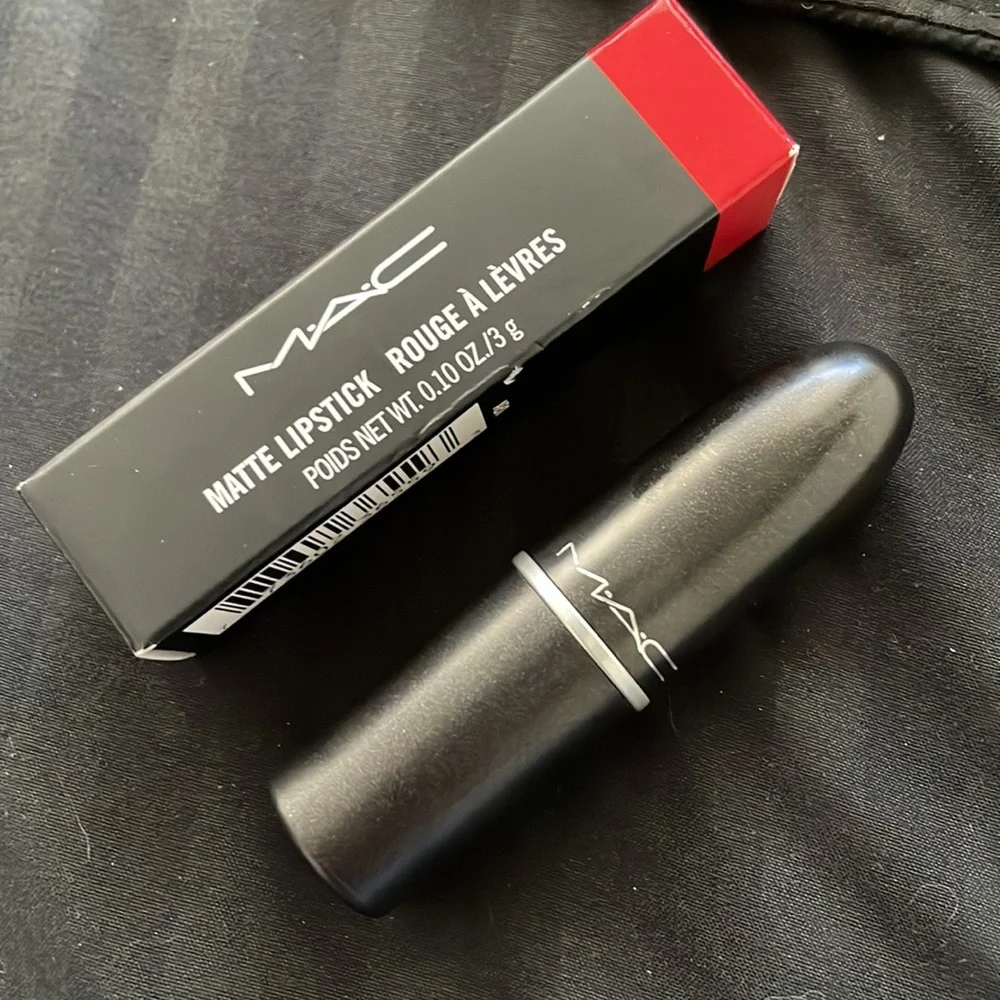 MAC Matte lipstick - red rock - Picture 3 of 6